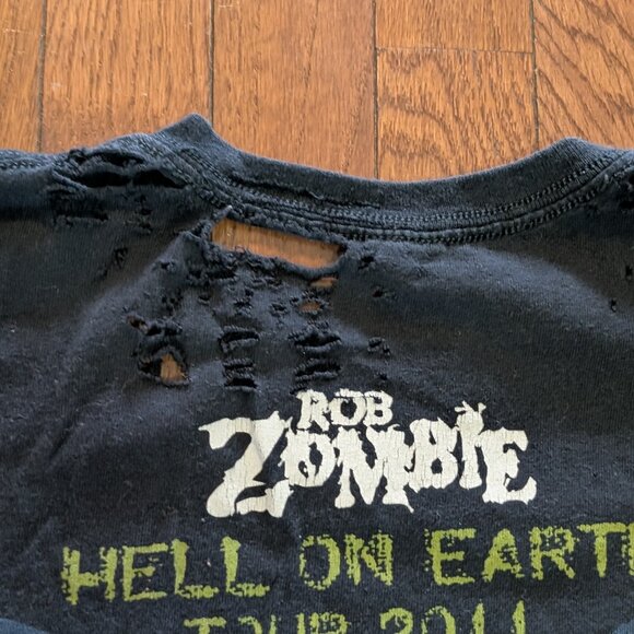2011 Rob Zombie Thrashed Hell On Earth Tour T-Shirt - Size S - Picture 7 of 7
